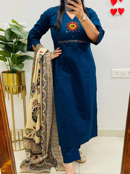 Women's Navy Blue Dhabu Cotton Embroidered Kurta Pant Set with Printed Dupatta | Mirror Work Ethnic Suit